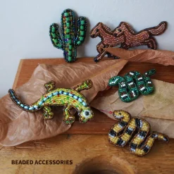 BEADED ACCESSORIES / Beaded pin badge L
