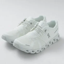 ON / Cloud 5