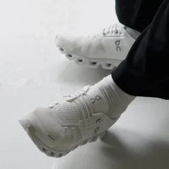 ON / Cloud 5